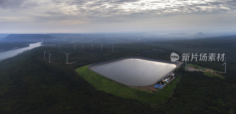 鸟瞰图的风力发电机发电厂的泰国发电当局在Khao Yai Tien Nakhon Ratchasima，泰国